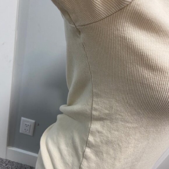2/$20 Ready to Wear H&M Basics Ribbed Cream Shirt - Size Large - Picture 4 of 5